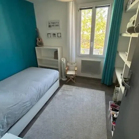 Familial Entre Cannes Et Juan-les-pins Διαμέρισμα *